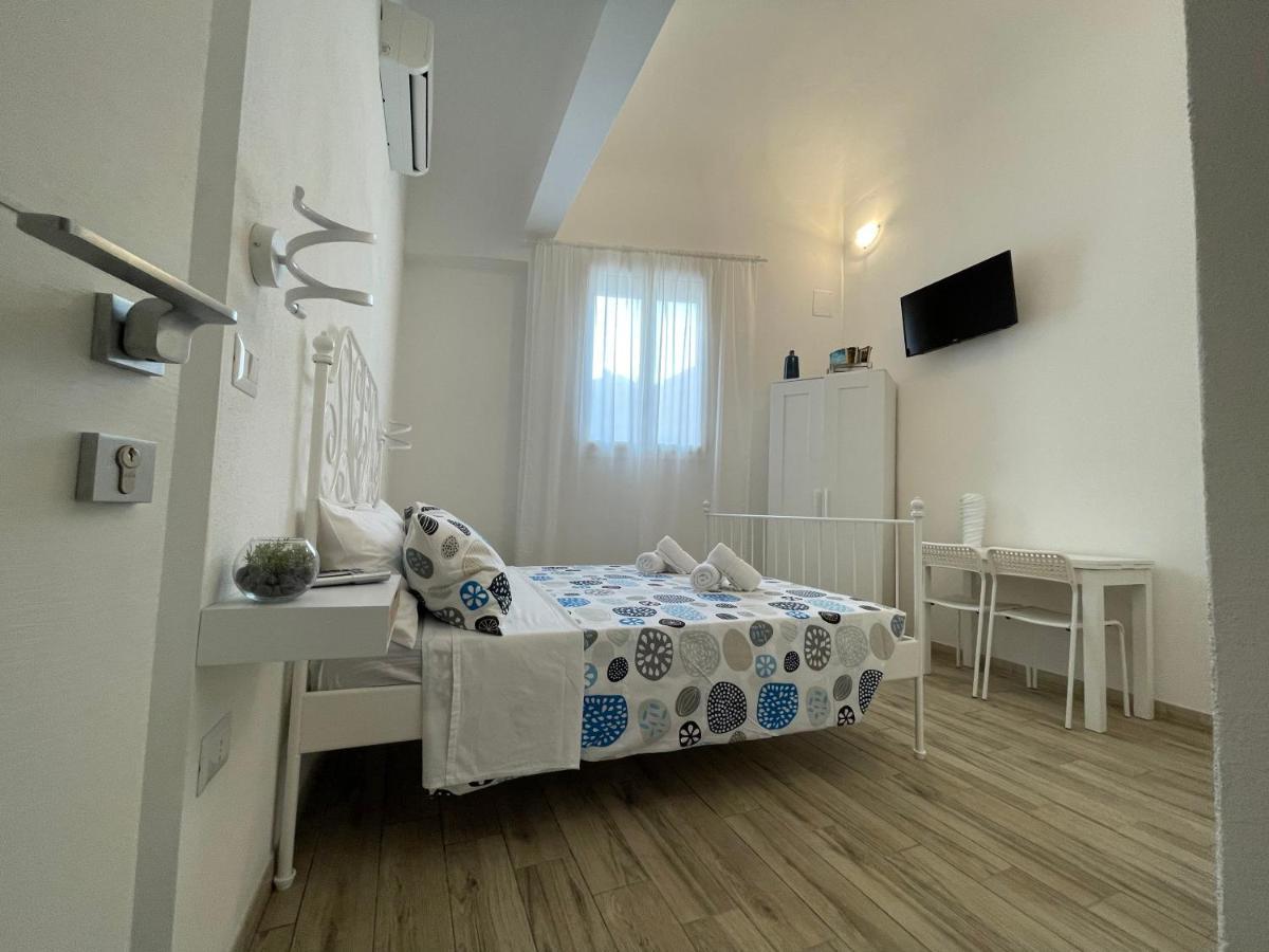 White Shell Rooms Alghero Bagian luar foto