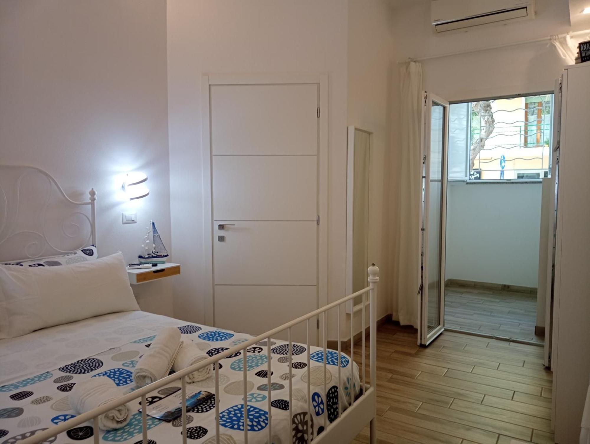 White Shell Rooms Alghero Bagian luar foto
